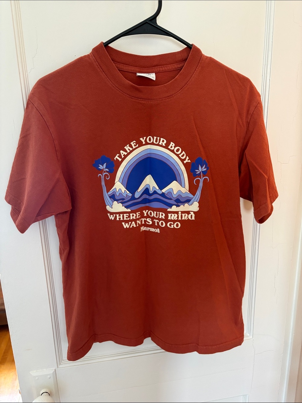 Marmot Rust Graphic Tee with Blue Mountain Design